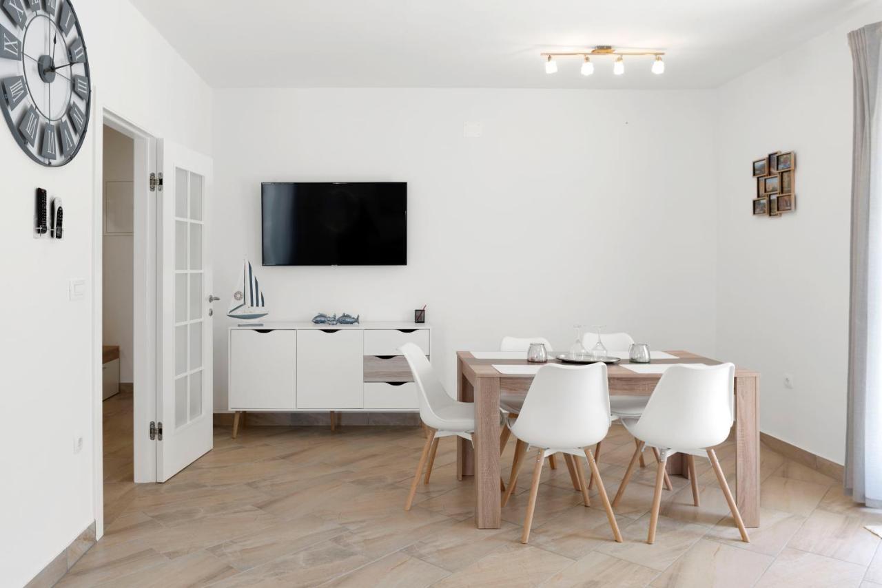 Aaa Anic Amazing Apartments Deluxe Split Exteriör bild