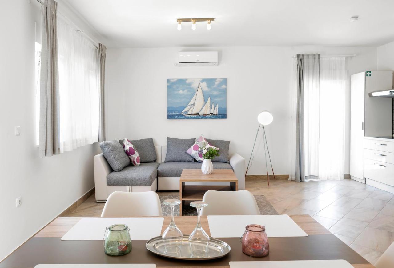Aaa Anic Amazing Apartments Deluxe Split Exteriör bild