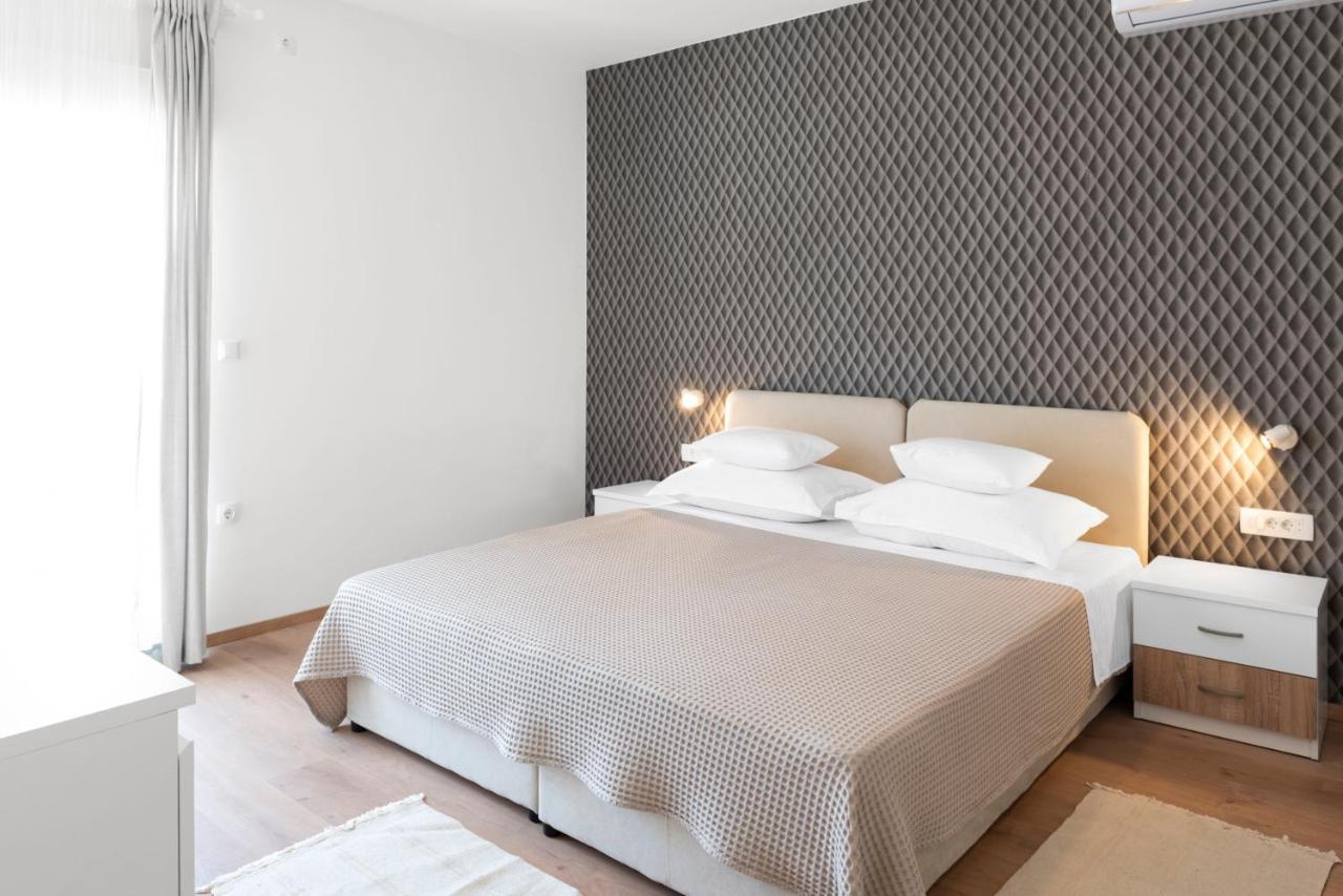 Aaa Anic Amazing Apartments Deluxe Split Exteriör bild