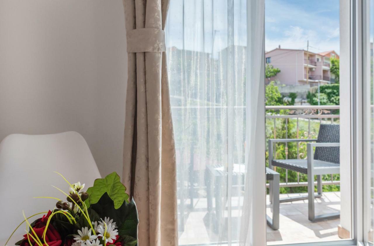 Aaa Anic Amazing Apartments Deluxe Split Exteriör bild