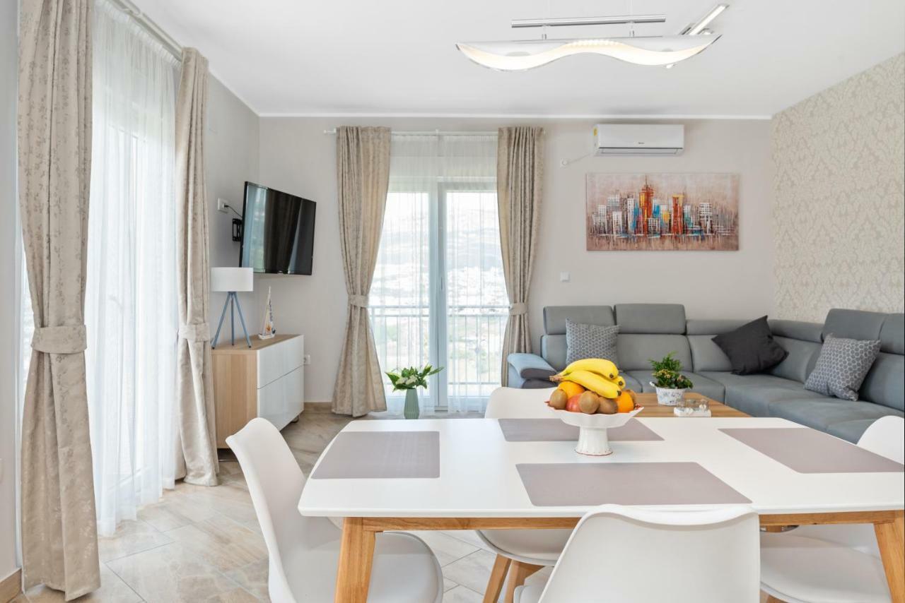 Aaa Anic Amazing Apartments Deluxe Split Exteriör bild